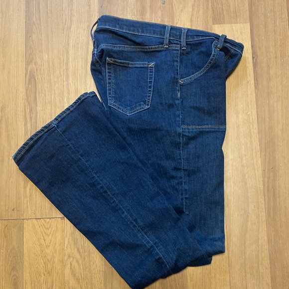 LAST CALL!! GAP Resolution Skinny Flare Jeans - Picture 6 of 9